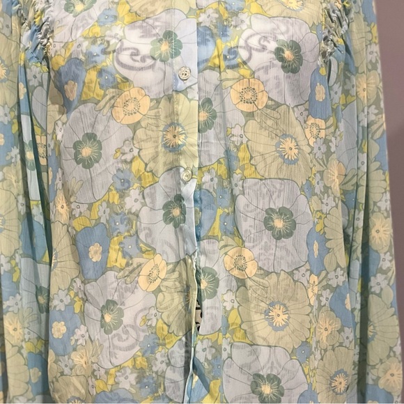 NWT Steve Madden sheer floral blouse, size small - Picture 2 of 6